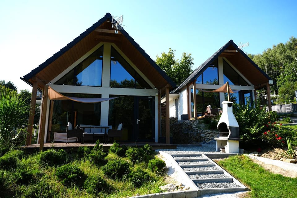 Property building, Spring, Day, Garden, Garden view