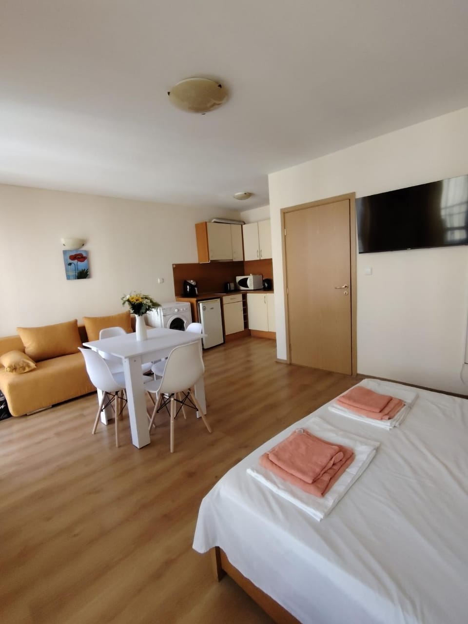 Kitchen or kitchenette, Photo of the whole room