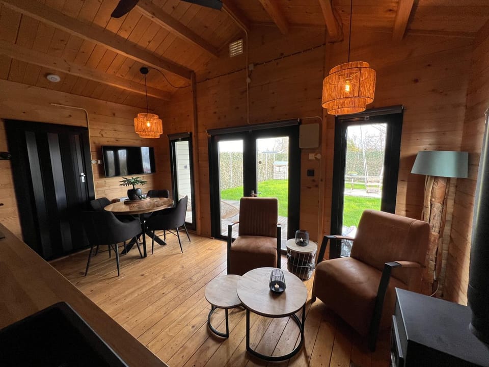 NEW - Private Cabin - on a lake near Amsterdam Cabin in South Holland (province)