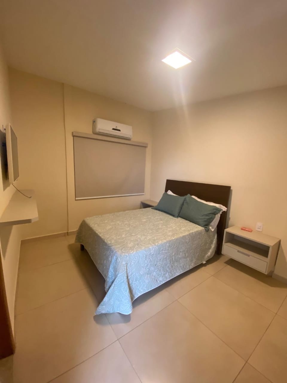 Bed, TV and multimedia, Bedroom, air conditioner