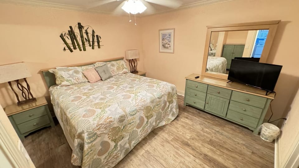 ROYAL GARDEN RESORT 1608 condo Apartment in Garden City