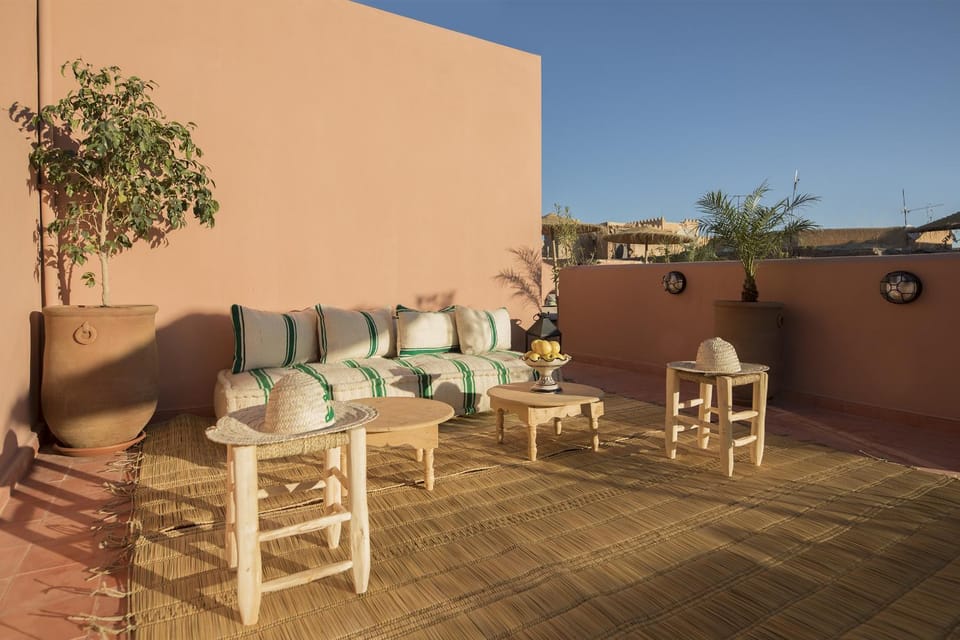 View (from property/room), Balcony/Terrace, sunbed