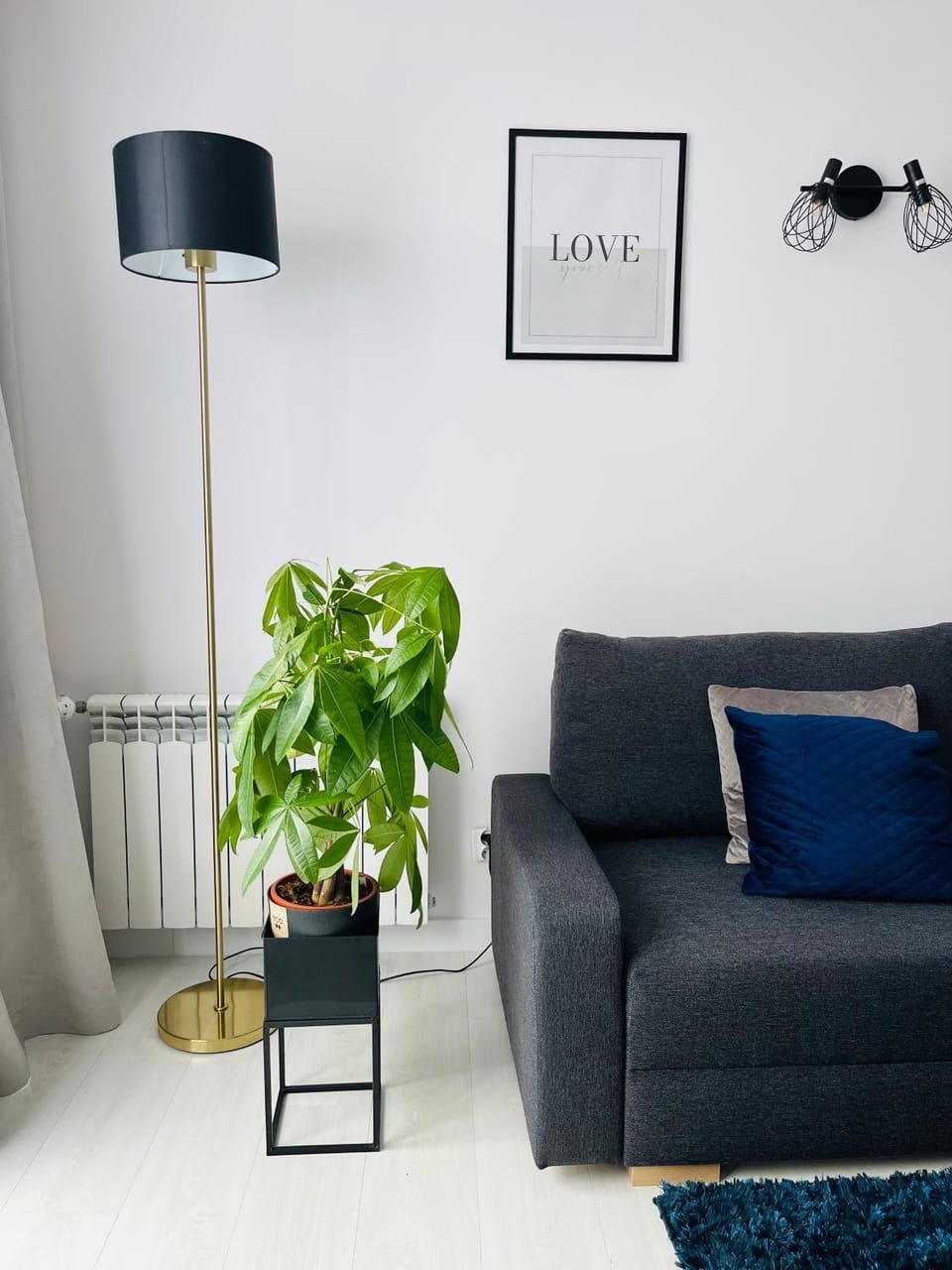 Warsaw Inside Solec with Private Parking Apartment in Warsaw