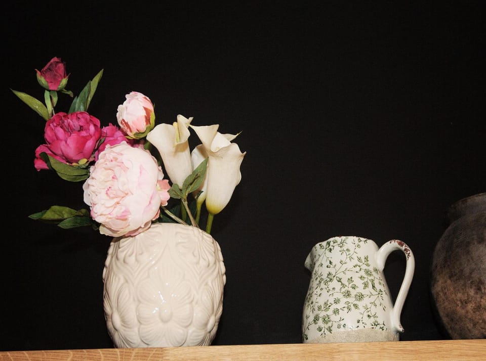 Kitchen or kitchenette, Decorative detail