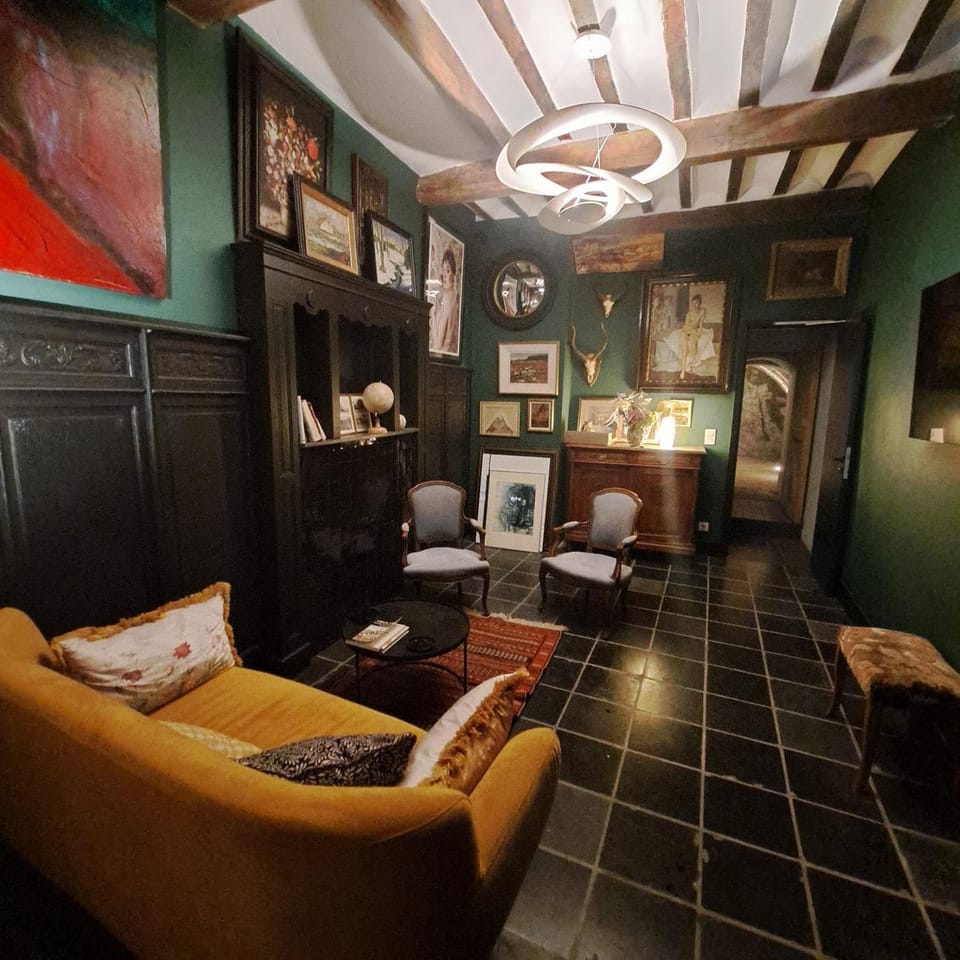 Communal lounge/ TV room, TV and multimedia, Living room, Seating area