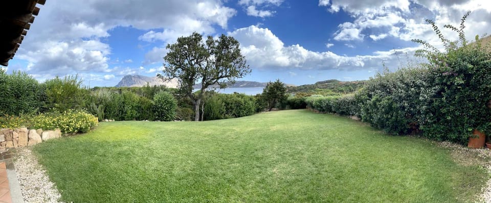 Property building, Natural landscape, Garden, Garden, View (from property/room), View (from property/room), Garden view, Sea view, Sea view