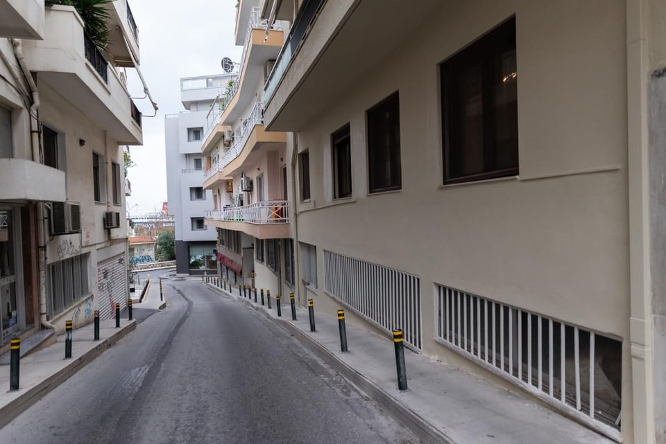 Property building, Day, Neighbourhood, Street view