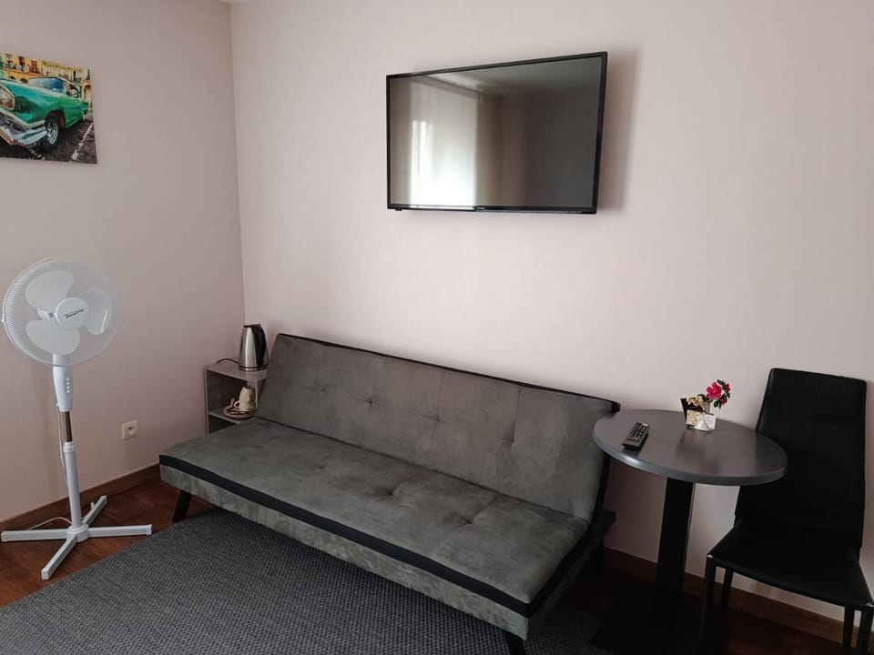 TV and multimedia, Dining area