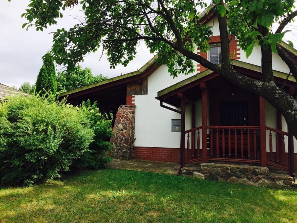 Property building, Spring, Garden