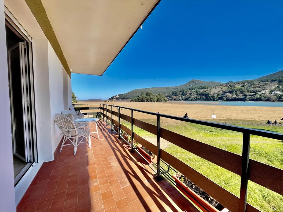 Balcony/Terrace, Mountain view