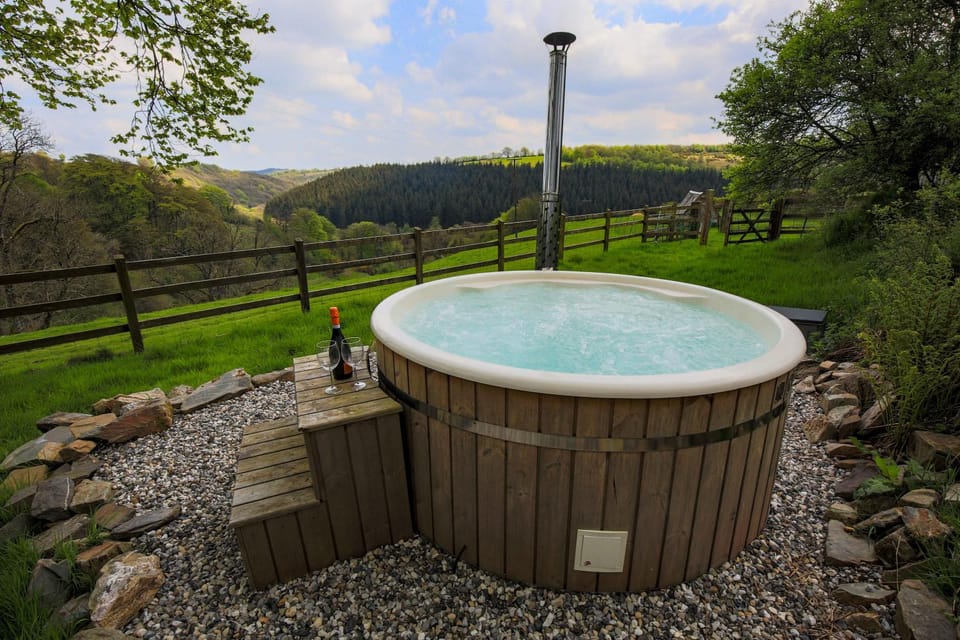 Natural landscape, Hot Tub, Mountain view