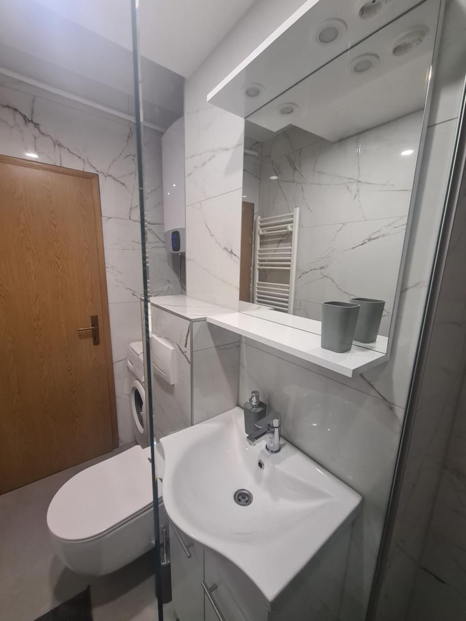 Toilet, Bathroom, washing machine