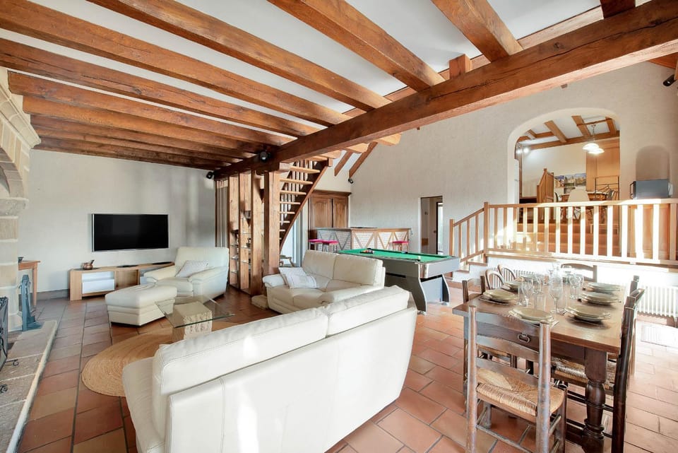 Communal lounge/ TV room, TV and multimedia, Living room