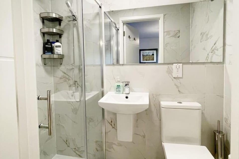 Shower, Toilet, Bathroom