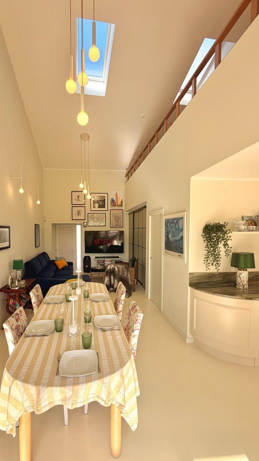 Living room, Dining area