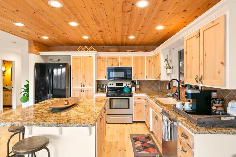 High View Haven - Hot Tub, Fire Pit & BBQ in Joshua Tree! home House in Joshua Tree