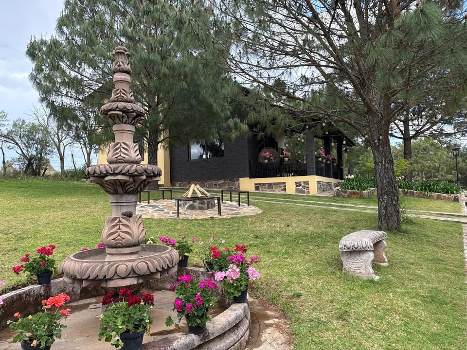 Cabaña No.4 Puerta del Bosque Mazamitla. Chalet in State of Michoacán