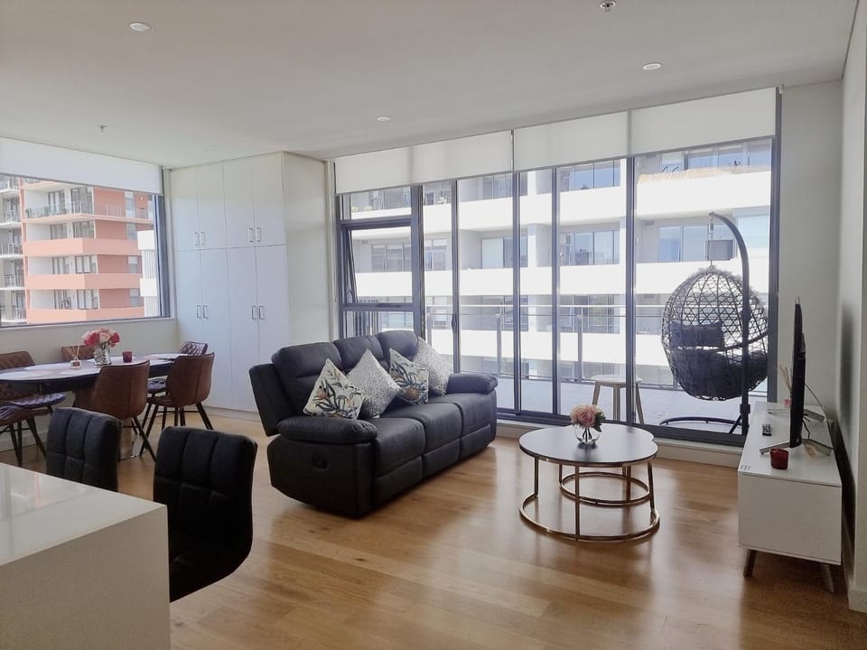 Pool View of Marquarie Park Paradise Apartment in Sydney