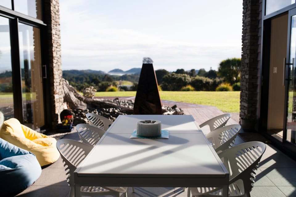 Patio, Natural landscape, View (from property/room), Balcony/Terrace, Seating area, Dining area, Sea view, fireplace
