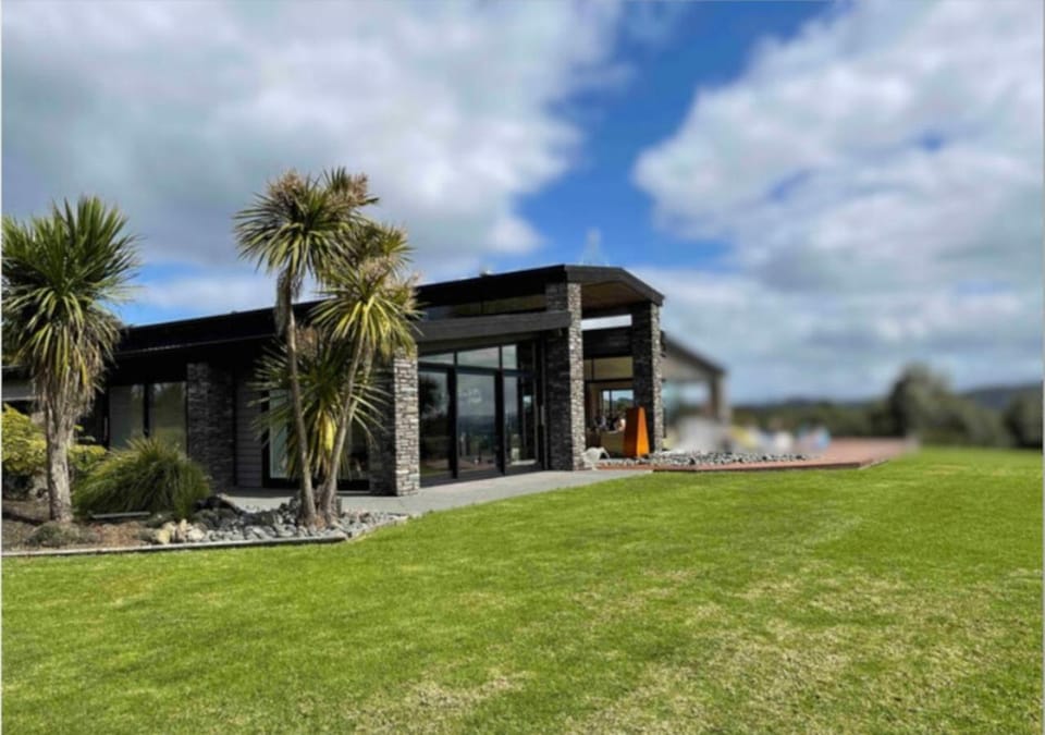Property building, Natural landscape, Garden