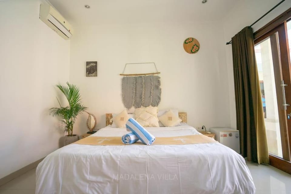 Villa Madalena 4BR Family Villa w Pool Walk to best Beach & Cafe Villa in North Kuta