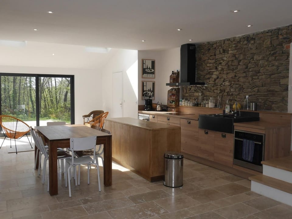 Maison contemporaine au calme près de la plage, WiFi inclus - FR-1-418-198 House in Locmaria