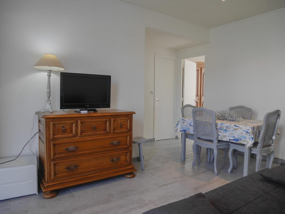 Appartement central à Le Palais avec cour ensoleillée, animaux acceptés - FR-1-418-222 Apartment in Brittany