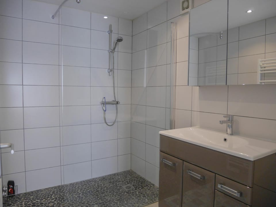 Appartement central à Le Palais avec cour ensoleillée, animaux acceptés - FR-1-418-222 Apartment in Brittany