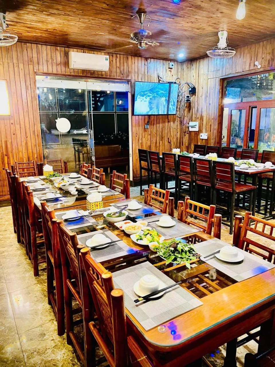 Restaurant/places to eat