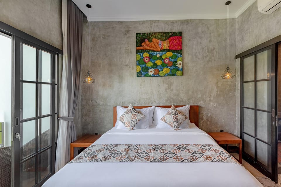 Bed, Photo of the whole room, Decorative detail, Bedroom