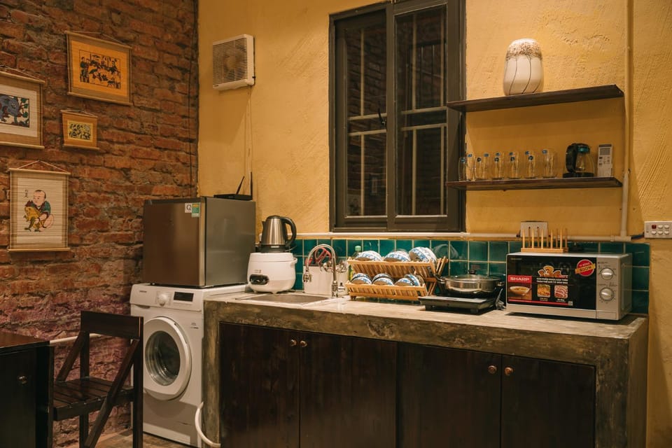 Coffee/tea facilities, Kitchen or kitchenette, minibar, dryer