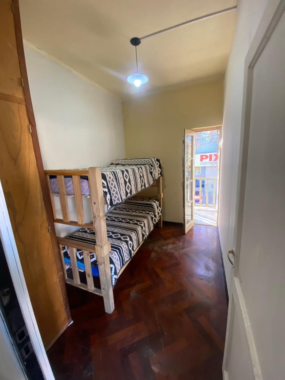 Bedroom, bunk bed