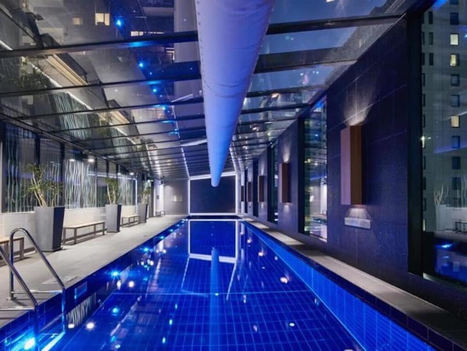 A Cozy 2BR Apt with Yarra Views FREE Parking Apartment in Southbank
