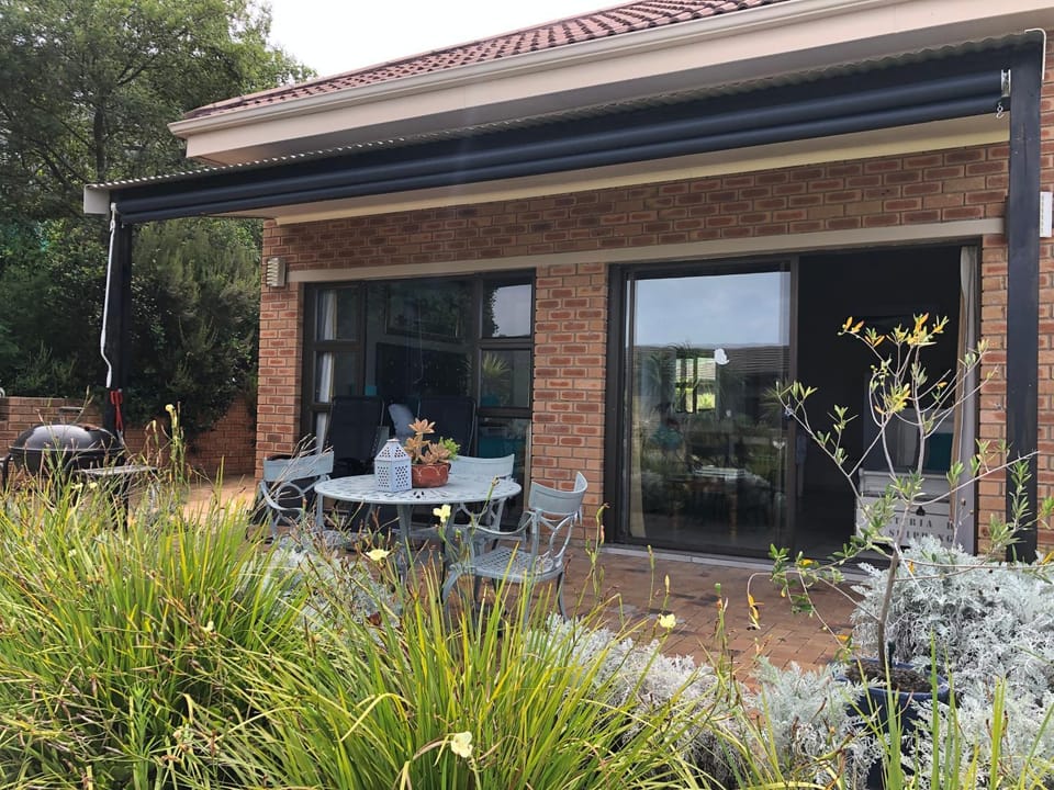 Property building, Patio, BBQ facilities, Garden, Balcony/Terrace, Seating area, Dining area, Garden view