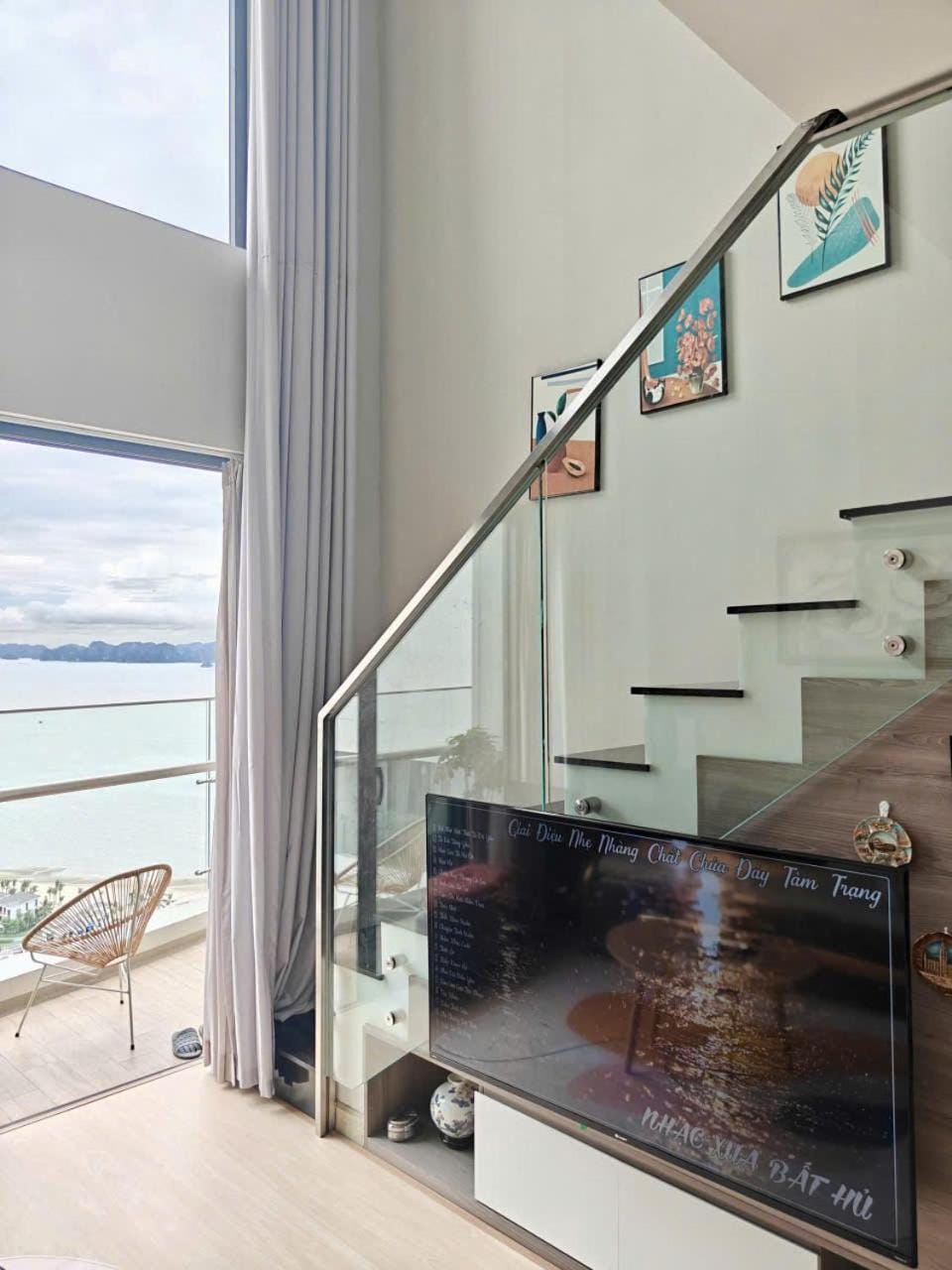 The Sea View Sandy- Duplex Homestay- Citadines Marina Ha Long Apartment hotel in Vietnam