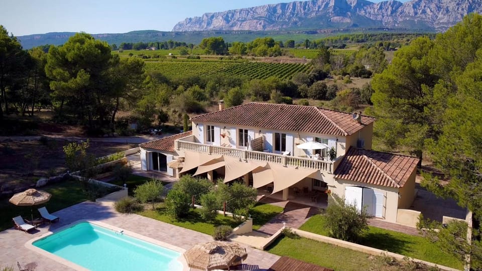 Property building, Bird's eye view, View (from property/room), Swimming pool