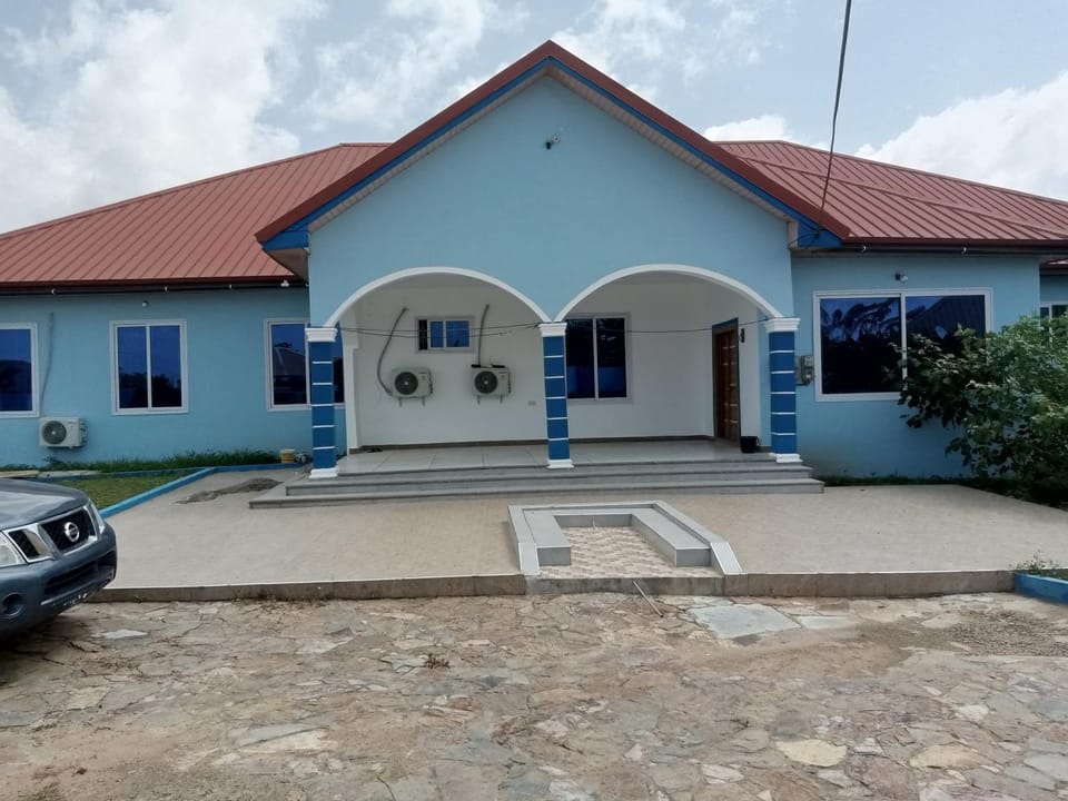 Dexxy's Palace Hotel Hotel in Greater Accra Region, Ghana