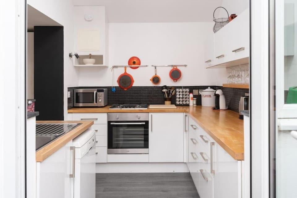 Kitchen or kitchenette, dishwasher, minibar, pet friendly, stove