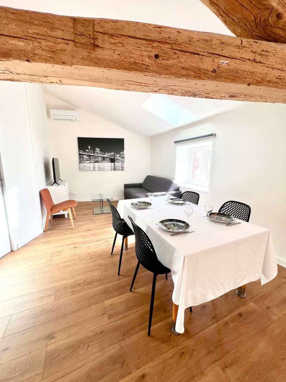 Living room, Dining area