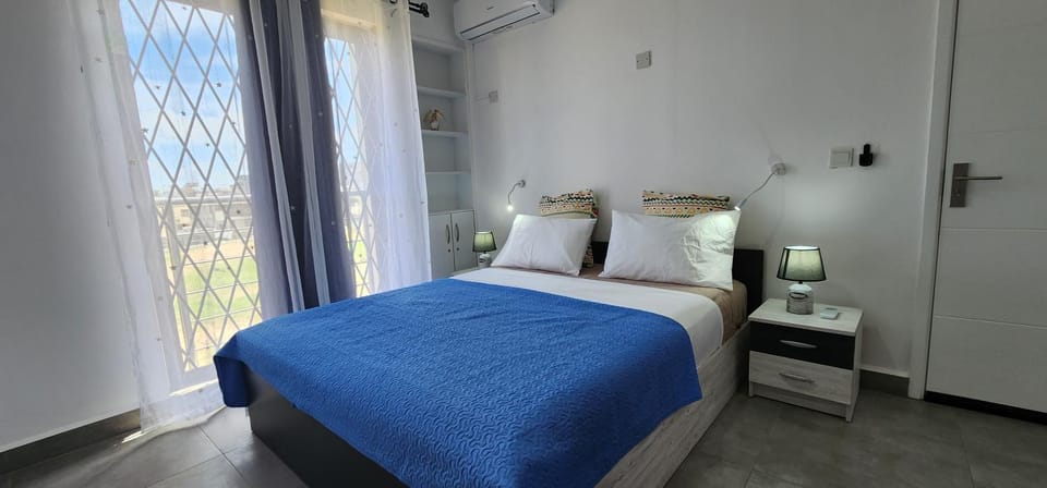 LUXURY SANDSTONE APARTMENT with LIFT and COMMON POOL Apartment in Flic en Flac
