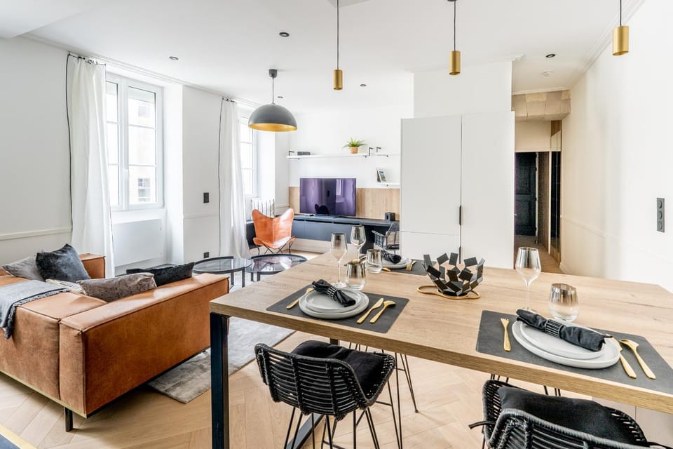 Communal lounge/ TV room, Living room, Dining area