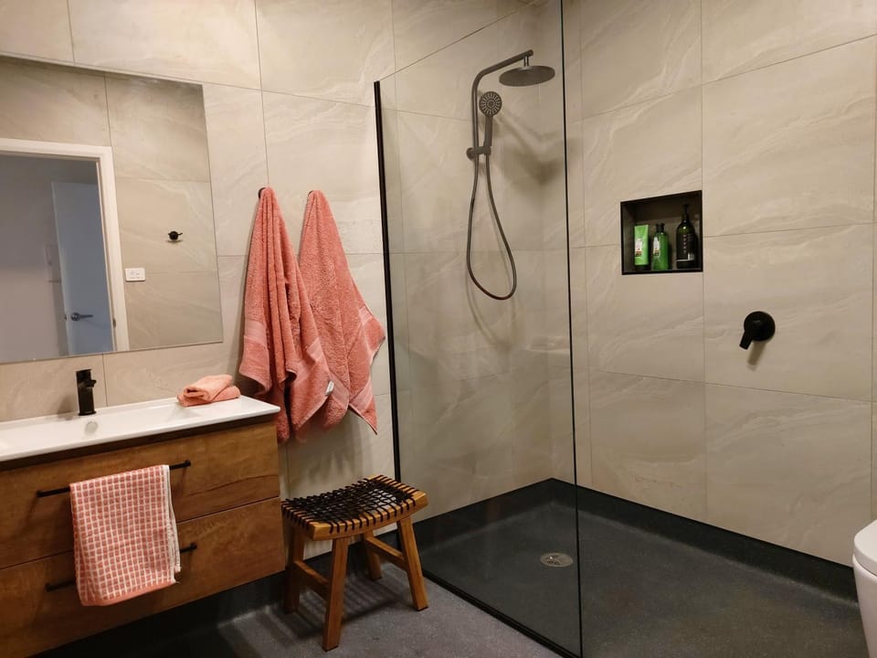 Empty Nest Apartment in Penguin