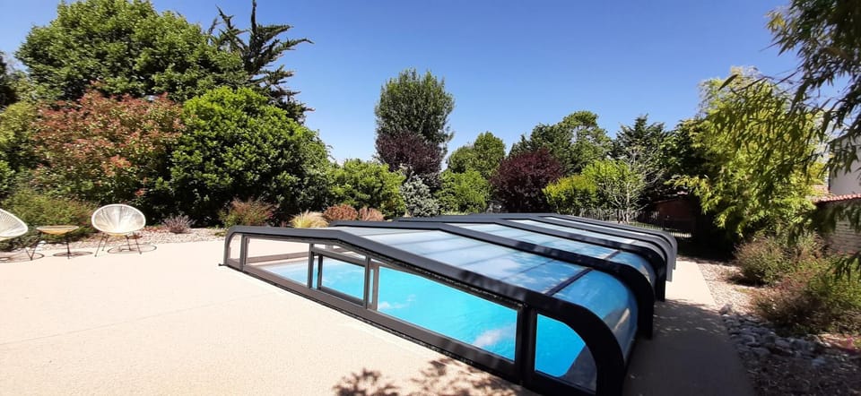 Swimming pool, Swimming pool