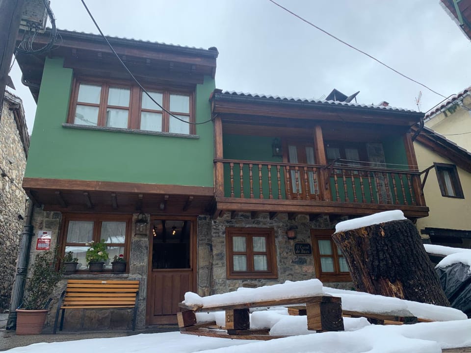 Property building, View (from property/room)