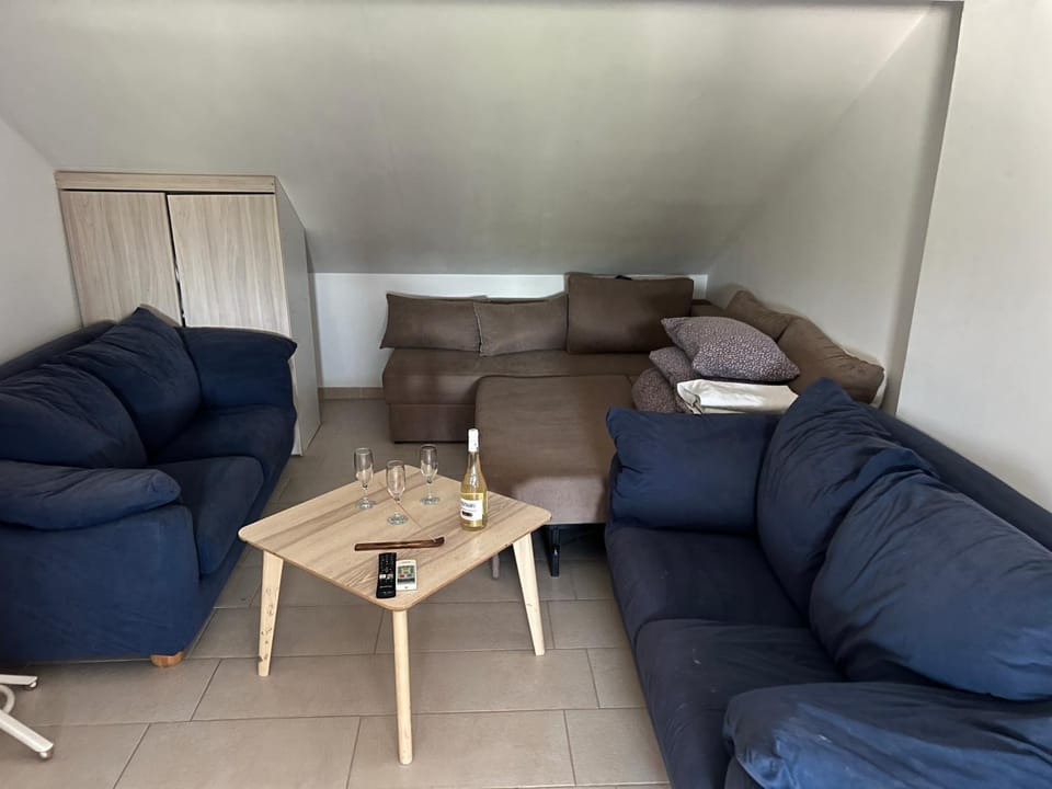 Living room, Alcoholic drinks