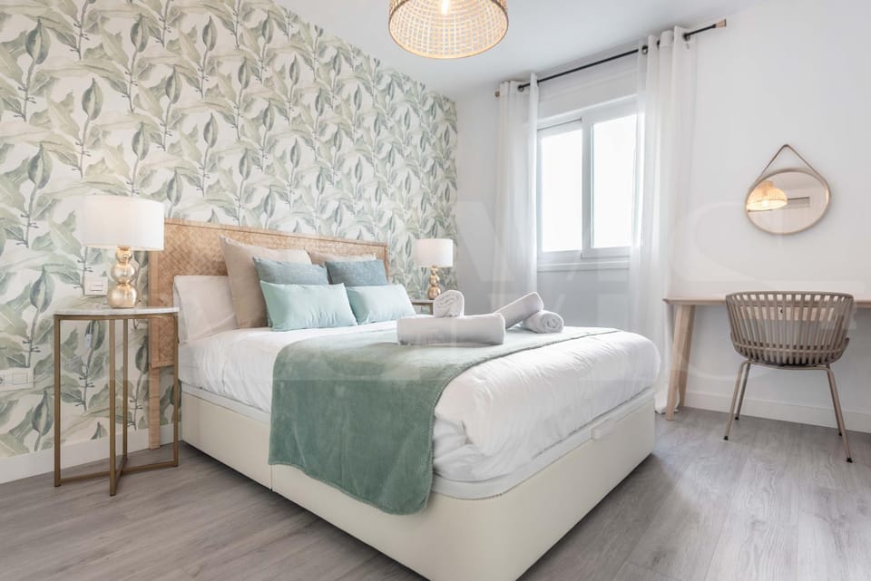 Stylish apartments with balcony & parking near the beach by REMS Apartment in Malaga