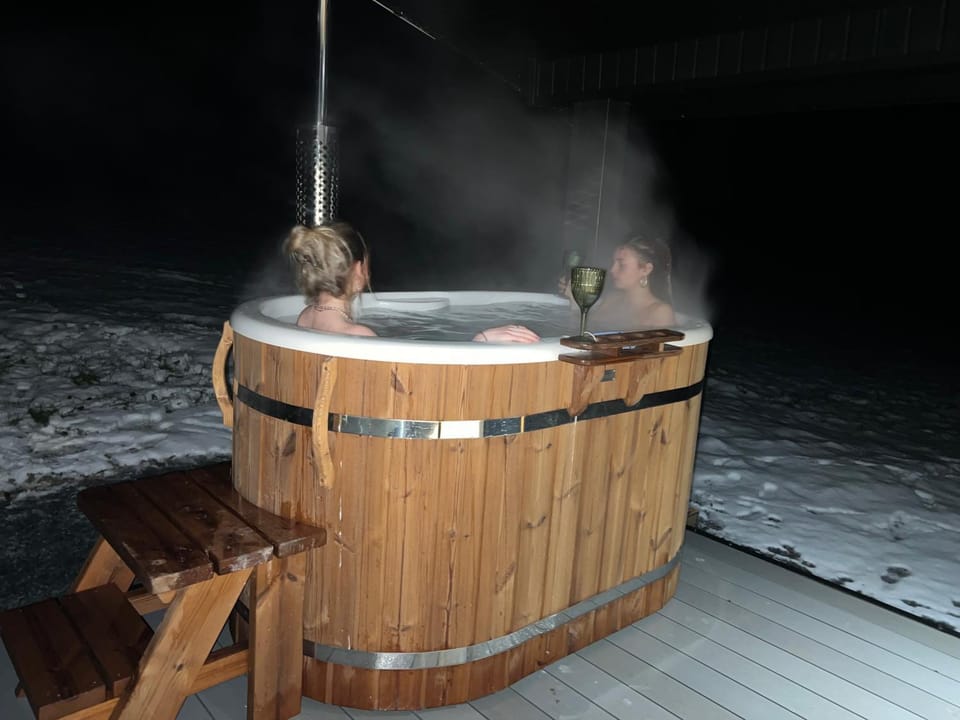 Winter, Hot Tub, Balcony/Terrace