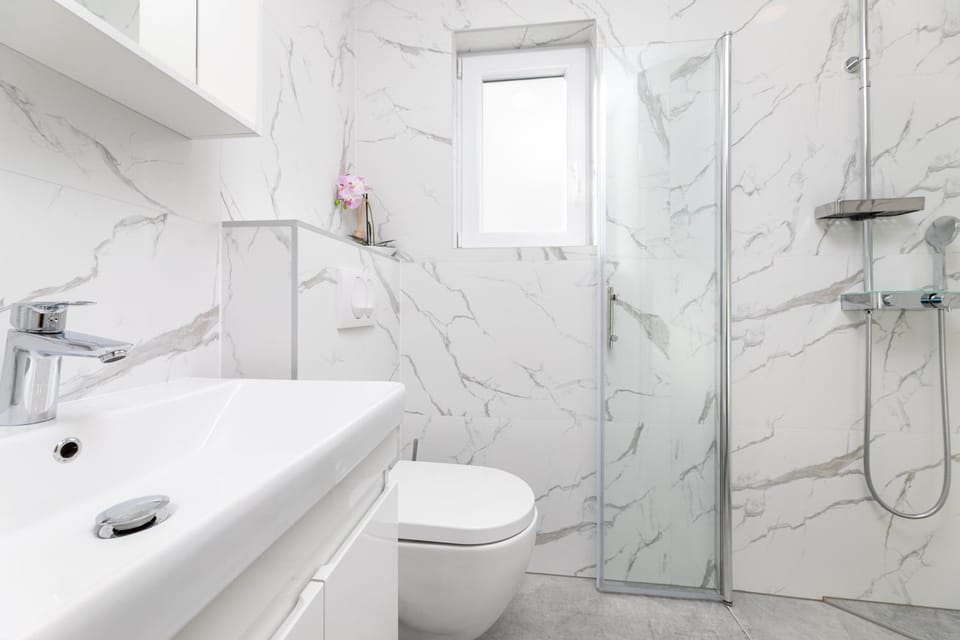 Shower, Toilet, Bathroom