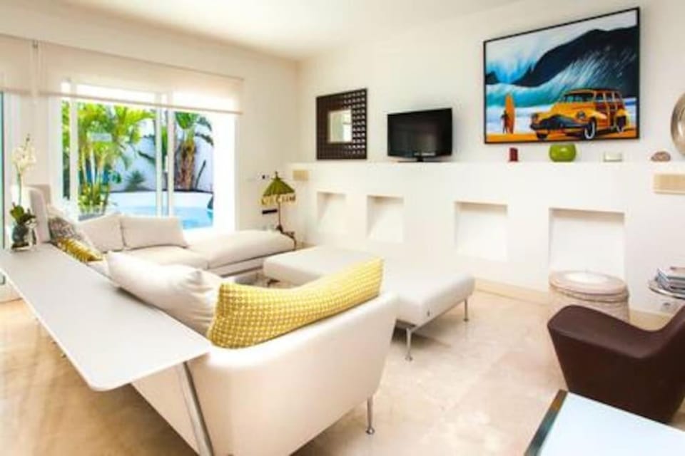 Communal lounge/ TV room, TV and multimedia