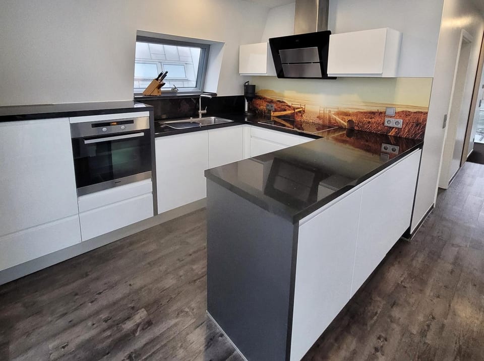 Kitchen or kitchenette, dishwasher, pet friendly, stove